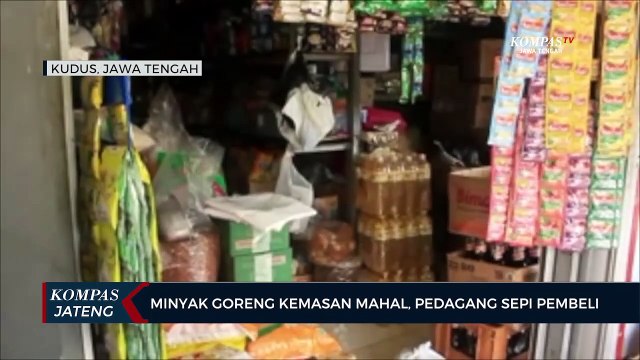Minyak Goreng Kemasan Mahal, Pedagang Sepi Pembeli