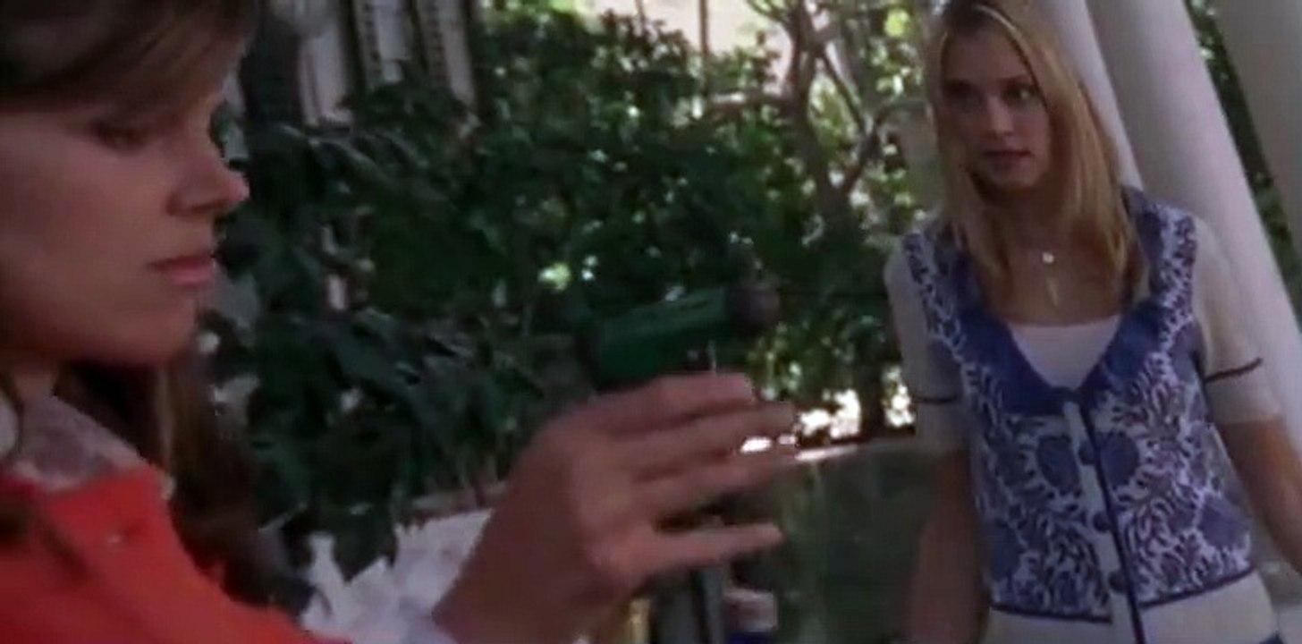 Greek S01 E10