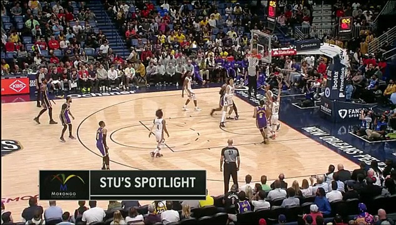 LeBron James se blesse à la cheville