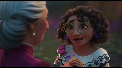 Encanto, la fantastique famille Madrigal - Musique Sebastián Yatra - Dos Oruguitas [VO|HD1080p]