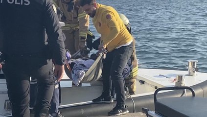 İstanbul'da hareketli anlar! Denize düşen genç için zamanla yarıştılar