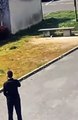 Villeneuve-Saint-Georges: Regardez les images impressionnantes des policiers qui ouvrent le feu sur un homme menaçant dans la rue armé d’un couteau - VIDEO