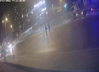 (Ek bilgilerle yeniden) ATAŞEHİR'DE OTOMOBİLİN ÇARPTIĞI YAYA AĞIR YARALANDI