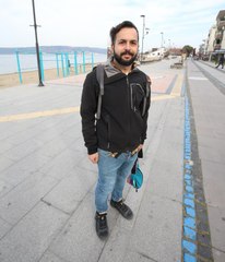 Çanakkale'de sahipsiz köpeğin saldırdığı kişi bacağından yaralandı