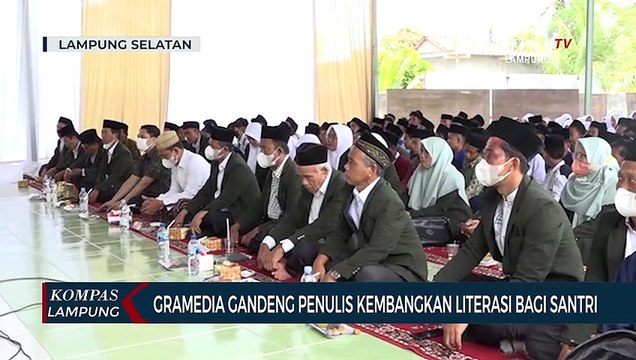 Gramedia Gandeng Penulis Kembangkan Literasi Bagi Santri