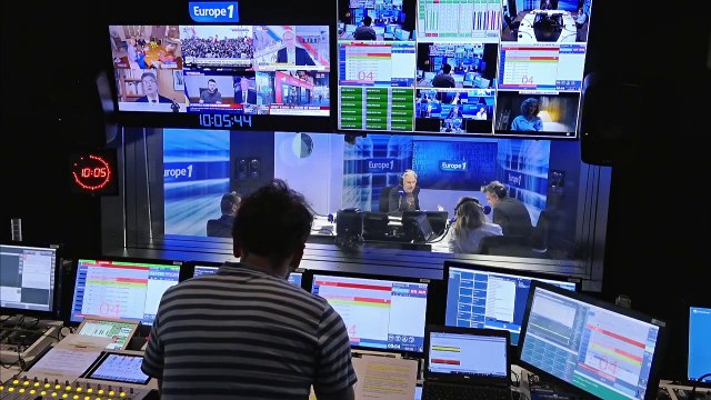 Remplacer les voix des candidats pas des commentaires de documentaires animaliers