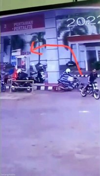 Terekam Media Kamera, Dashcam Kamera Mobil di Jalan Eps.0536