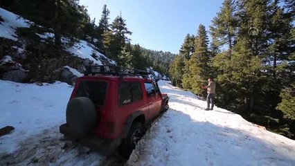 Kar nedeniyle mahsur kalan iki kişi kurtarıldı