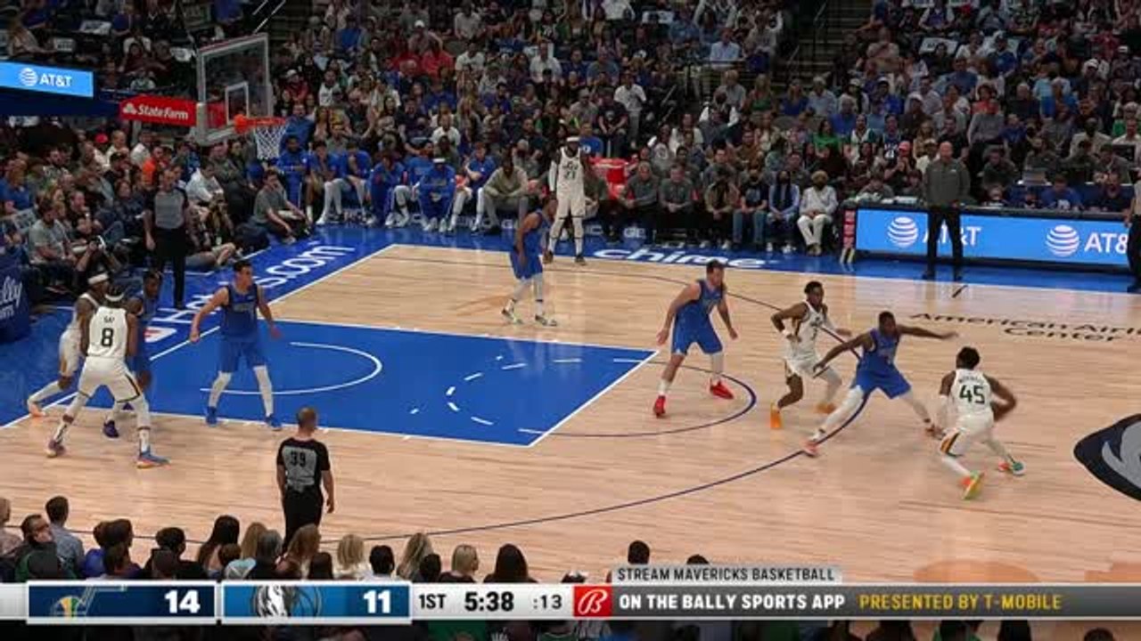 Doncic double-double leads Mavs over Jazz