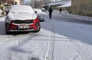 Ardahan-Şavşat ve Türkgözü-Posof-Damal yolları kar ve tipi nedeniyle kapandı