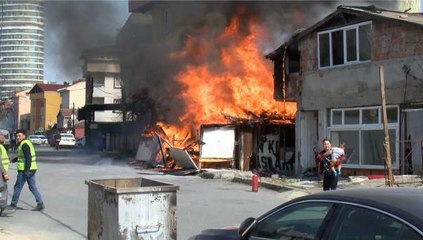 ATAŞEHİR'DE YANGINDA CAN PAZARI
