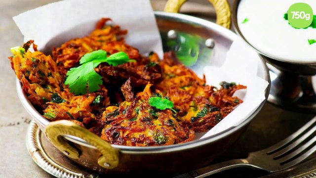 Galettes de carottes, sauce au yaourt