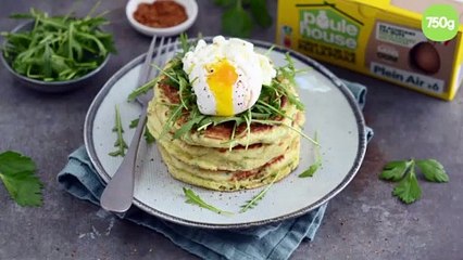 Pancakes aux herbes et son œuf poché