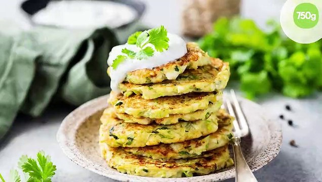 Galettes de quinoa aux épinards, oignons nouveaux et herbes fraiches