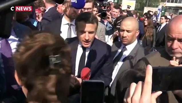 Macron assassin - Le Président répond à Eric Zemmour : S'il est malentendant, je l'invite à pouvoir s'équiper d'une prothèse auditive à moindre frais grâce à nos réformes - VIDEO