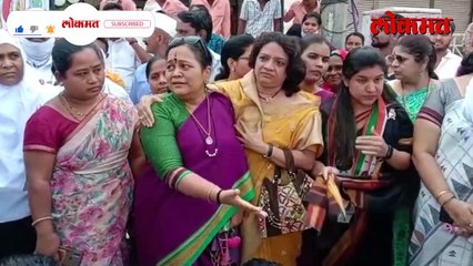 पुण्यात राजकीय कार्यकर्त्यांचा रस्त्यावरच नाटकाचा प्रयोग