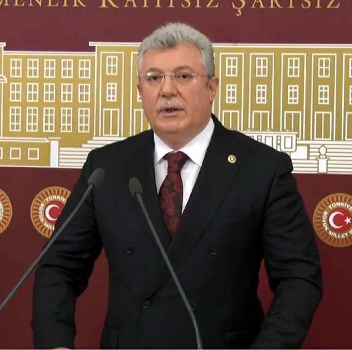 AK Parti'li Akbaşoğlu Millet 'Umudumuz AK Parti, yaparsa AK Parti yapar' diyor --