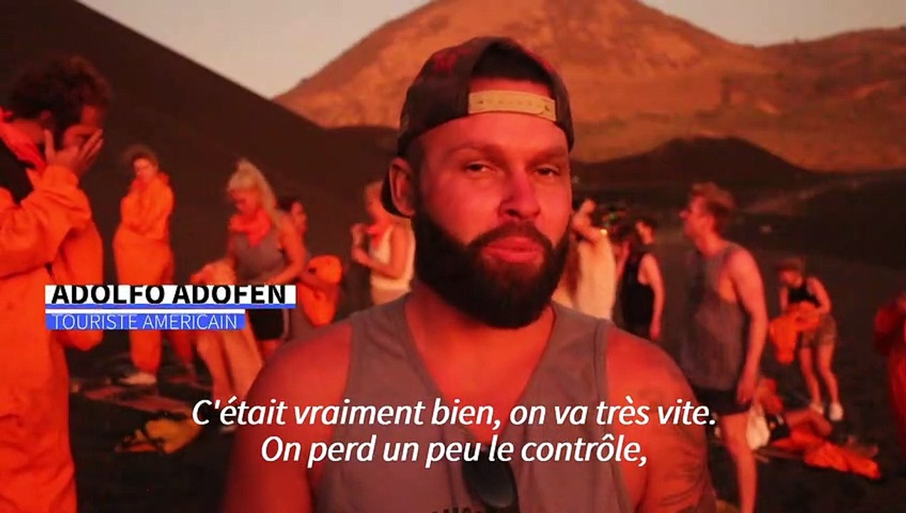 Nicaragua: ils surfent sur les pentes d'un volcan