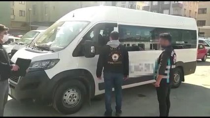 Ataşehir'de tek kolu olmayan okul servisi şoförüne ceza kesildi, araç trafikten men edildi