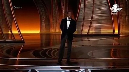 Will Smith golpea a Chris Rock en plena ceremonia del Oscar por hacer broma de su esposa