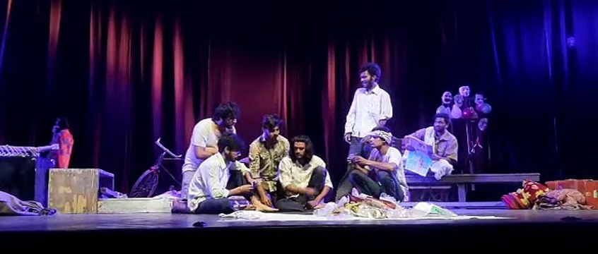 जेकेके में नाटक 'टीन टप्पर' में दर्शकों ने देखी गरीब और मेहनतकशों की दास्तां
