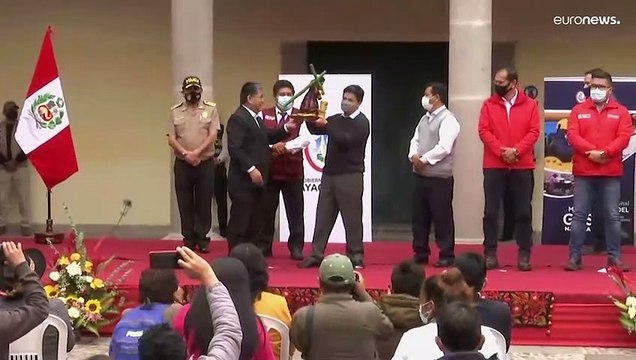 El Congreso de Perú debate este lunes una moción de destitución contra Pedro Castillo