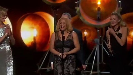 Oscars 2014 - Darlene Love Chante pour l'Oscar de "20 feet from Stardom" VO