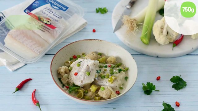 Morue pochée au lait de coco, curry de légumes