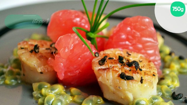 Noix de St Jacques poêlées au poivre de Timut, pamplemousse rose et fruit de la passion