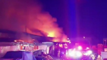 인천 합판 제조공장에서 불...공장 한 동 전소 / YTN