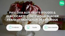 Pavlova aux fruits rouges & glace Carte d'Or® façon glacier fraise et morceaux de meringue