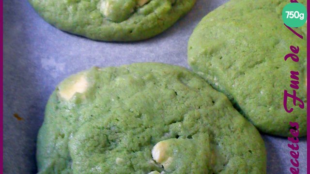 Cookies martiens à la pistache et au chocolat blanc
