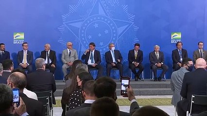 Ministro da Educação pede exoneração do cargo