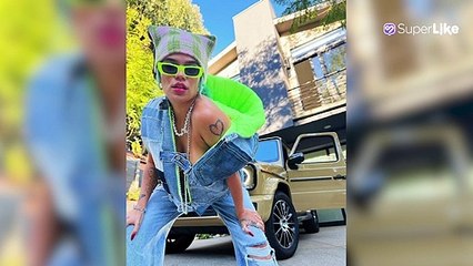 Karol G cantó por primera vez ‘Mami’ en Barranquilla y su emoción se hizo viral