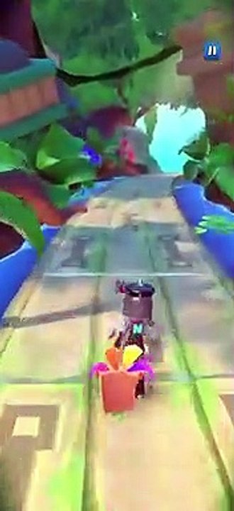 Inferno Thorn Thing Battle Run Gameplay On Upstream - Crash Bandicoot: On The Run!