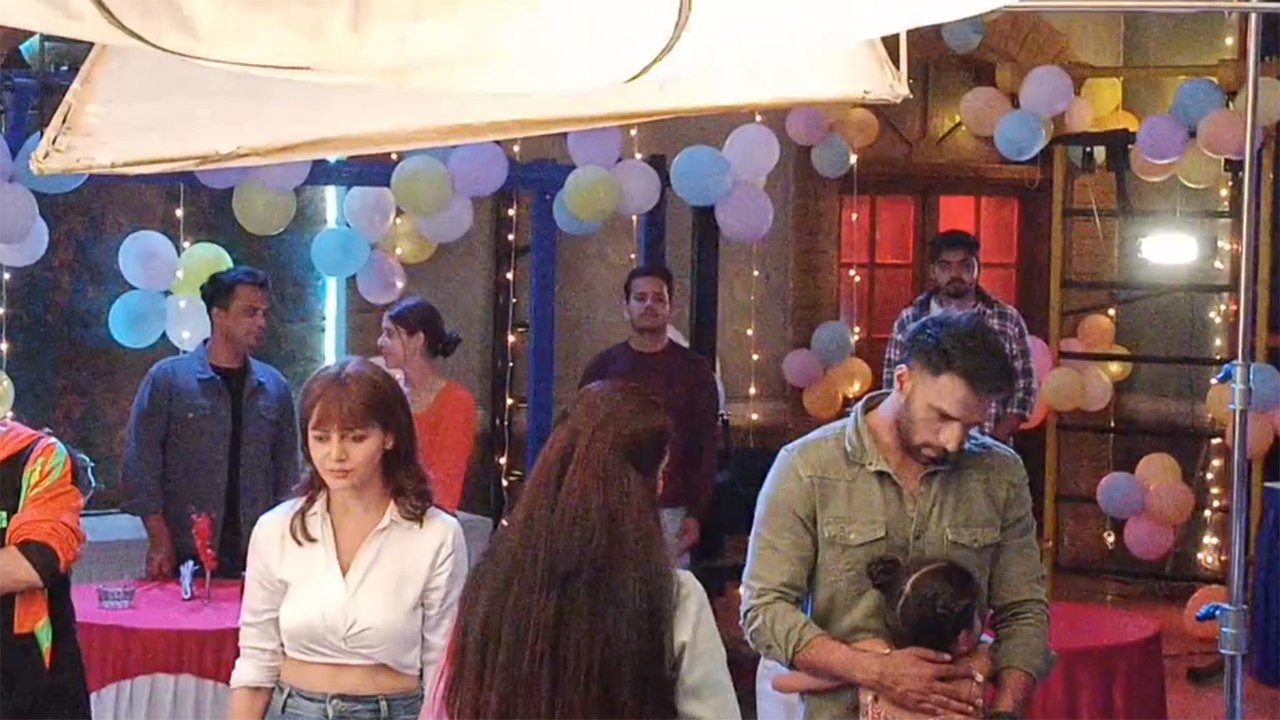 Ziddi Dil Maane Na On Location: Monami Misses Karan on her Birthday, Watchout video | FilmiBeat