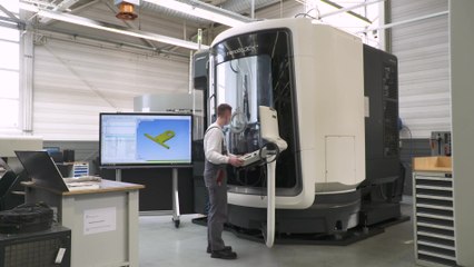 Digitalization at Audi - Apprenticeship CNC Milling Mascine