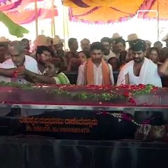 Medical Student Naveen Body Arrives in Bengaluru.