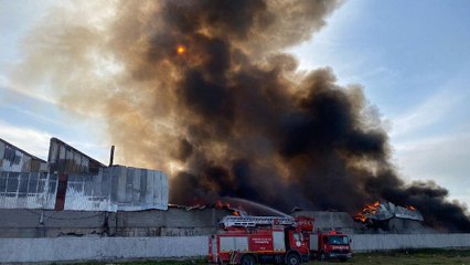 Geri dönüşüm fabrikasında yangın
