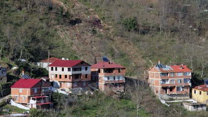 Giresun’da heyelan! 4 ev yıkıldı, 18 ev risk altında