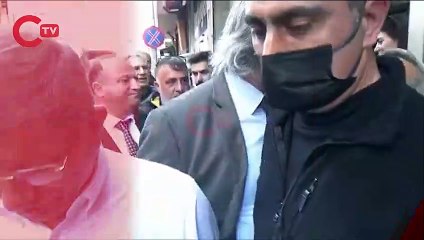 Ahmet Davutoğlu'na esnaf ziyareti sırasında 'protesto'