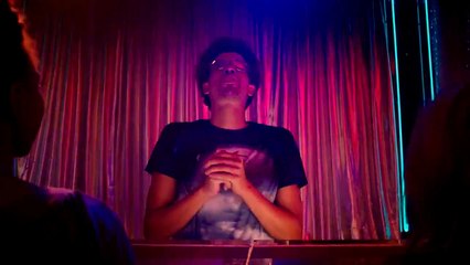 Very Hot Tub 2 - Extrait (10) VO