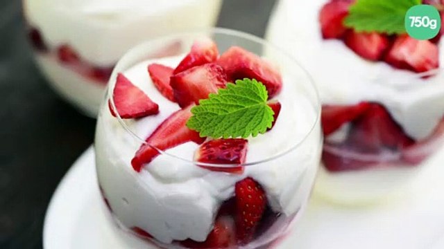 Dessert facile aux fraises et petits suisses