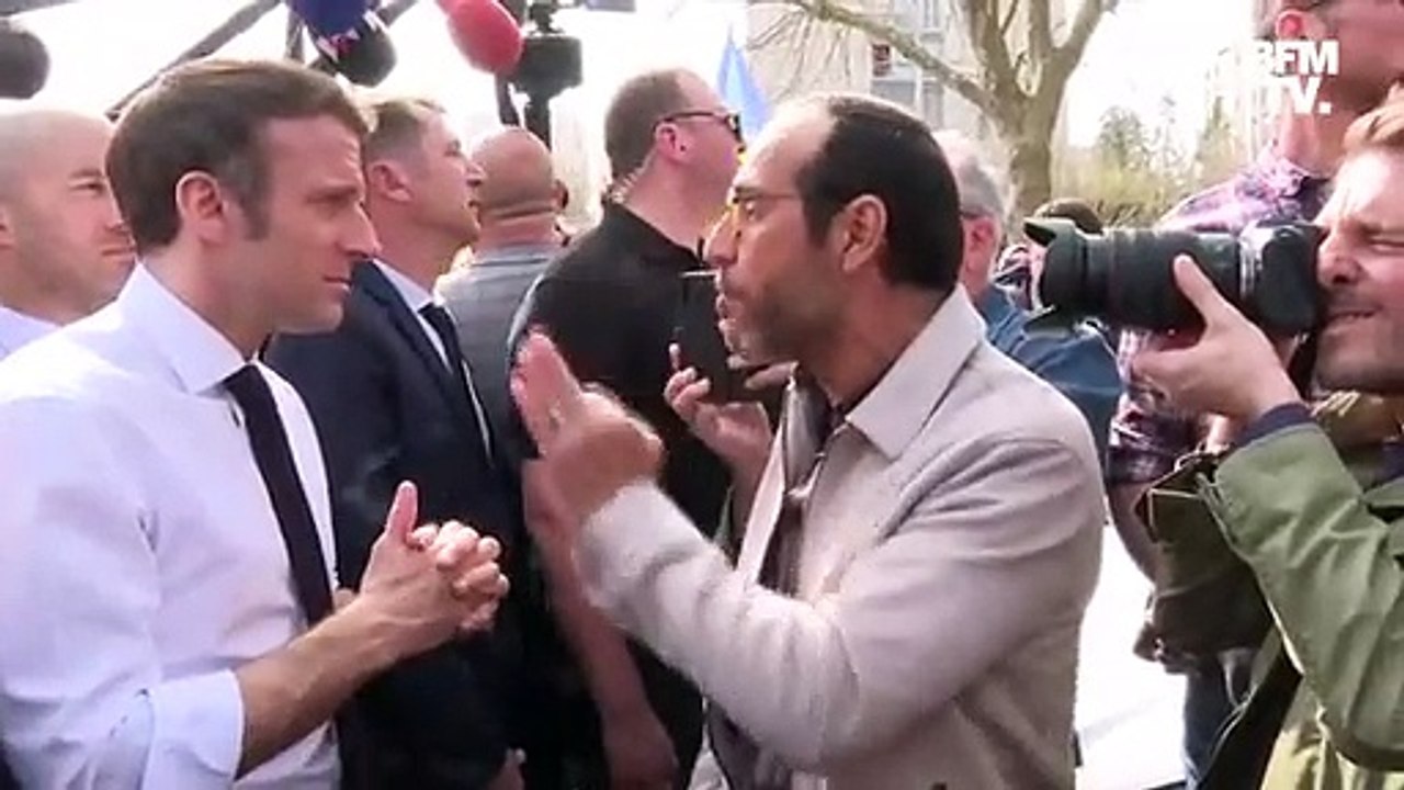 Emmanuel Macron interpellé par un homme lors de son déplacement à Dijon sur le pouvoir d'achat: "Il ne me reste rien pour vivre. Mettez-vous à la place d'une famille française !" - VIDEO