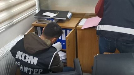 Tapuda rüşvet alan memura suçüstü