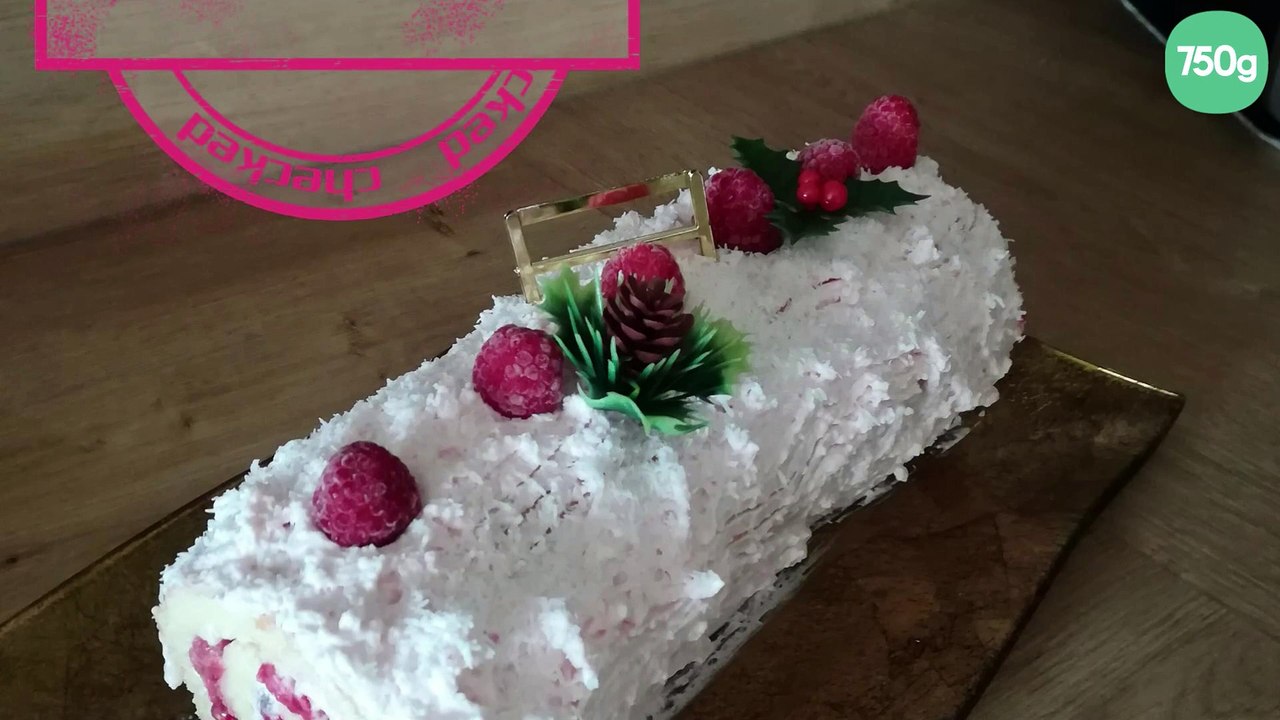 Buche Noix de Coco et Framboises de Noël