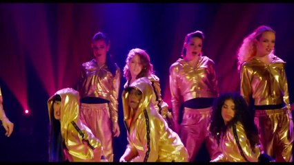 Pitch Perfect 2 - Featurette Sur le Plateau (9) VO