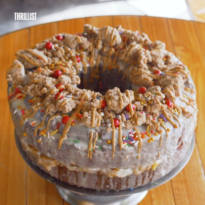 This 5-Pound Donut Tastes Like Apple Pie