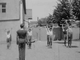 Eclats d'enfance extrait, un documentaire de Xavier Liébard