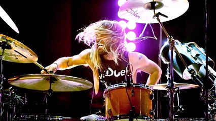 TAYLOR HAWKINS MORRE  CAUSA E DESTINO DO FOO FIGHTERS